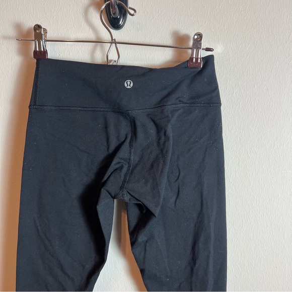 Lululemon black leggings size 4 wunder under - Picture 8 of 10